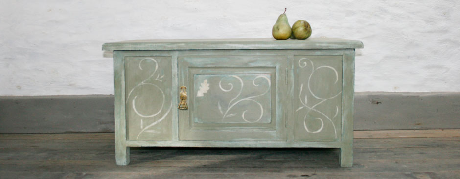 Pedran Blanket Box